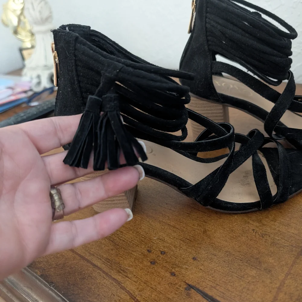 XOXO Women's Black Suede Heeled Sandals - Picture 2 of 4